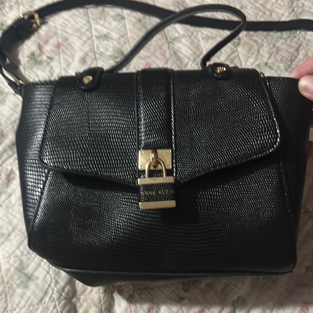 NWOT Anne Klein’s Elegant Black Textured Handbag